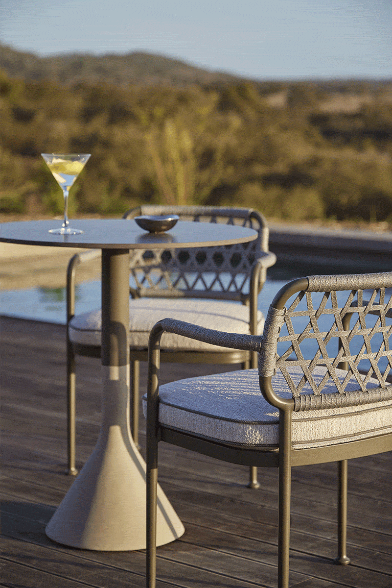 NECK DINING TABLE | POINT, SL